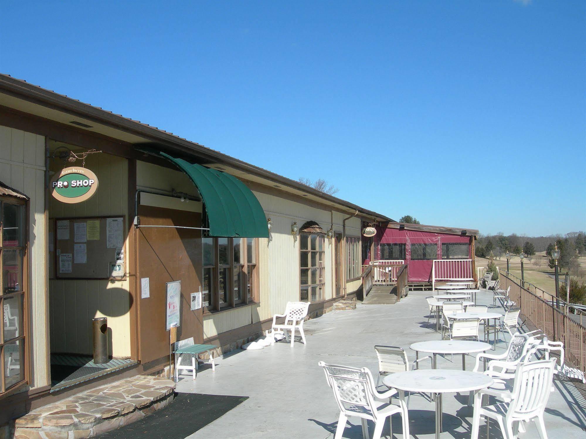 Baneberry Golf And Resort Exterior photo